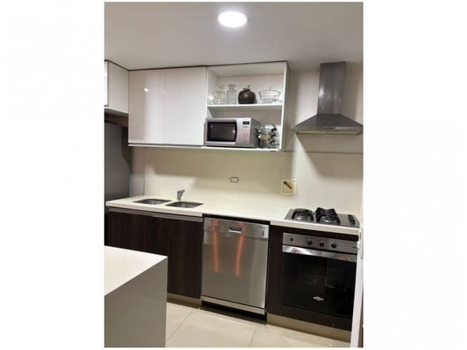 Apartamento de 3 alcobas en venta en Loma De Las Brujas, Envigado, 122 m² · foto 4 de 24