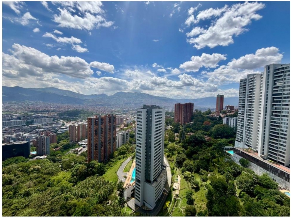 Apartamento en venta en Las Palmas, Medellín · foto 8 de 18