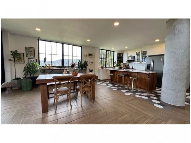 Casa de 4 alcobas en venta en Loma Del Escobero, Envigado, 245 m² · foto 6 de 9