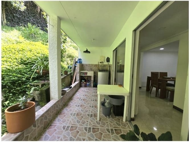 Casa de 3 alcobas en venta en Calasanz, Medellín, 128 m² · foto 6 de 18