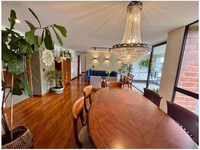 Apartamento de 3 alcobas en venta en El Diamante No. 2, Medellín, 129 m² · foto 2 de 23