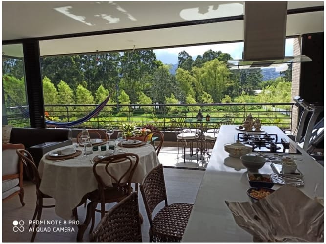 Apartamento de 2 alcobas en venta en Llano Grande, Rionegro, 160 m² · foto 2 de 24