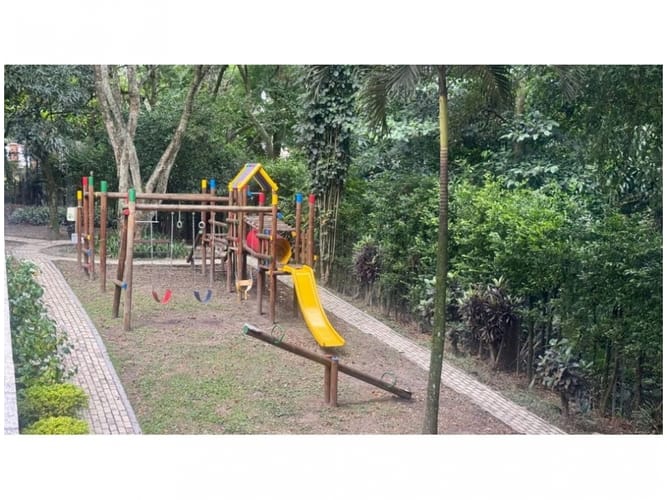 Apartamento de 3 alcobas en venta en El Diamante No. 2, Medellín, 129 m² · foto 22 de 23
