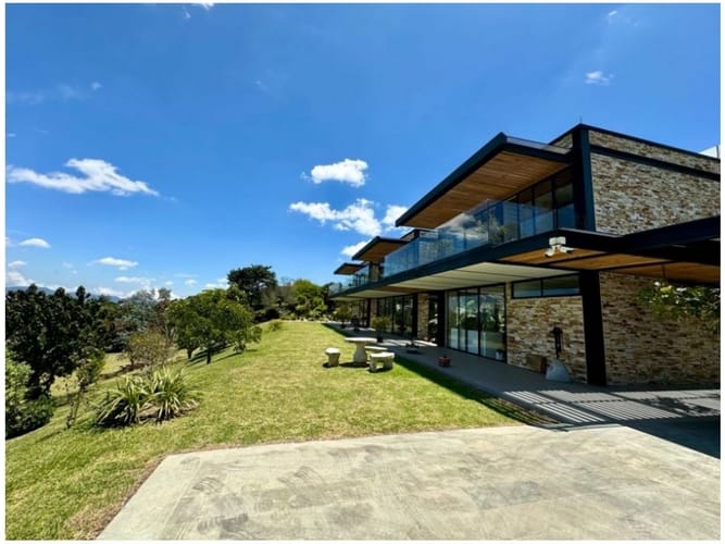 Casa de 3 alcobas en venta en Loma Del Chocho, Envigado, 450 m² · foto 8 de 24