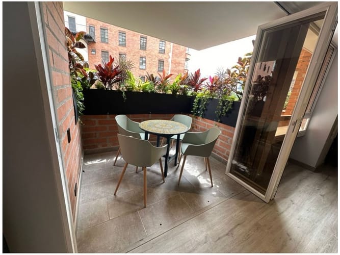 Apartamento de 3 alcobas en venta en El Poblado, Medellín, 140 m² · foto 4 de 24