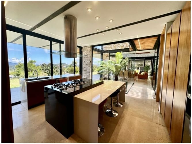 Casa de 3 alcobas en venta en Loma Del Chocho, Envigado, 450 m² · foto 20 de 24