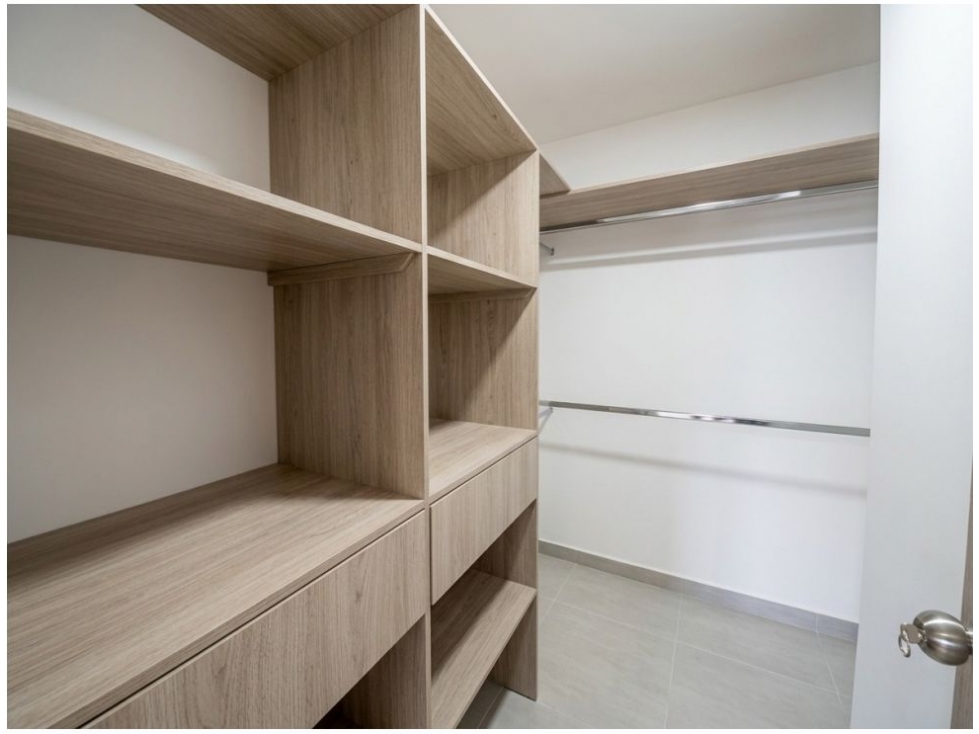 Apartamento en venta en Zona Industrial No. 1, Itagüí · foto 8 de 12