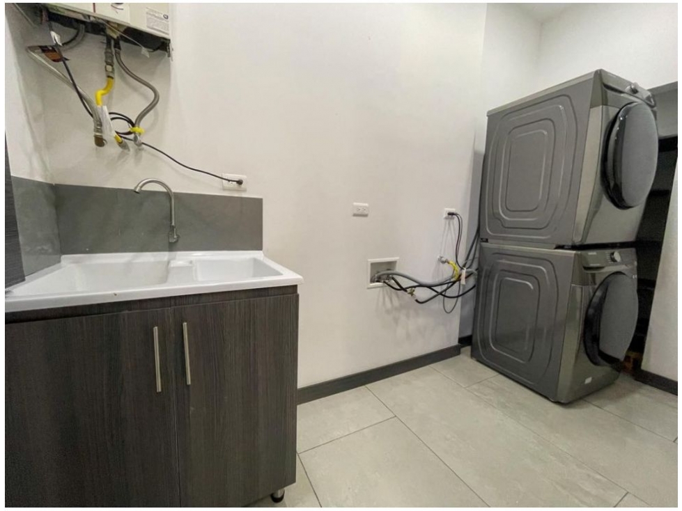 Apartamento en venta en El Poblado, Medellín · foto 18 de 24