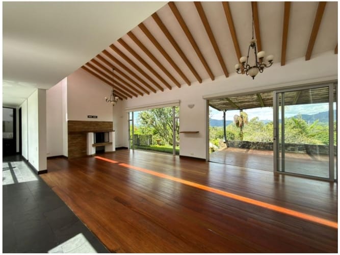 Casa de 4 alcobas en venta en Llano Grande, Rionegro, 426 m² · foto 8 de 22