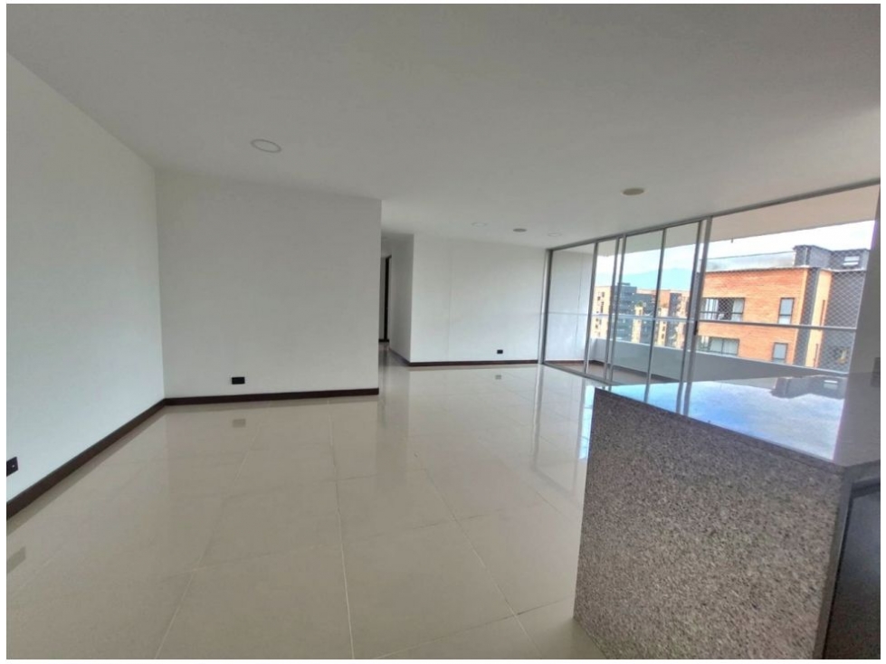 Apartamento en venta en Cumbres, Envigado · foto 3 de 22