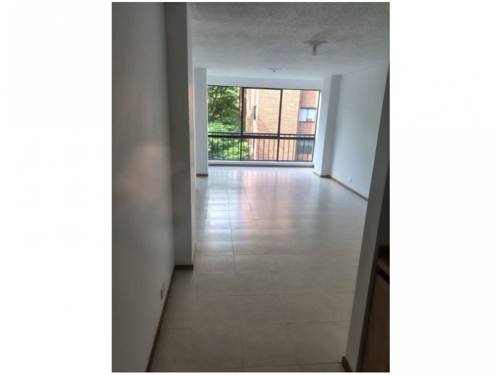 Apartamento en venta en Loma Del Escobero, Envigado · foto 2 de 15