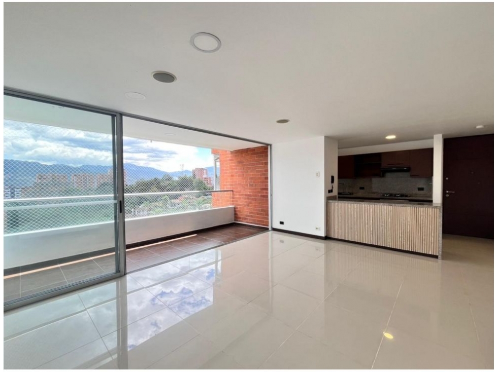 Apartamento en venta en Cumbres, Envigado · foto 5 de 22