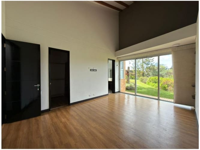 Casa de 4 alcobas en venta en Llano Grande, Rionegro, 426 m² · foto 19 de 22