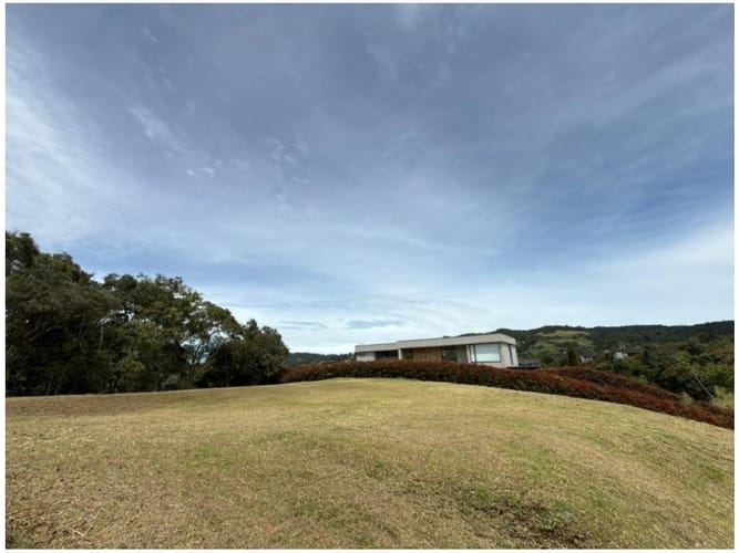 Lote en venta en Las Palmas, Envigado, 2327 m² · foto 2 de 4