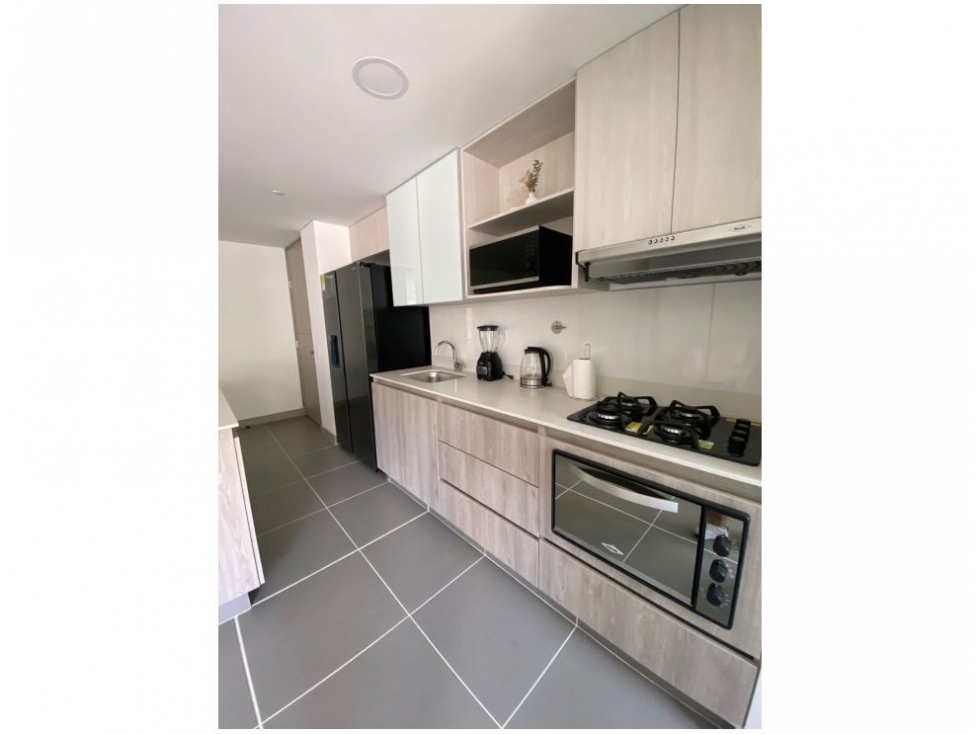 Apartamento en venta en Loma Benedictinos, Medellín · foto 4 de 19