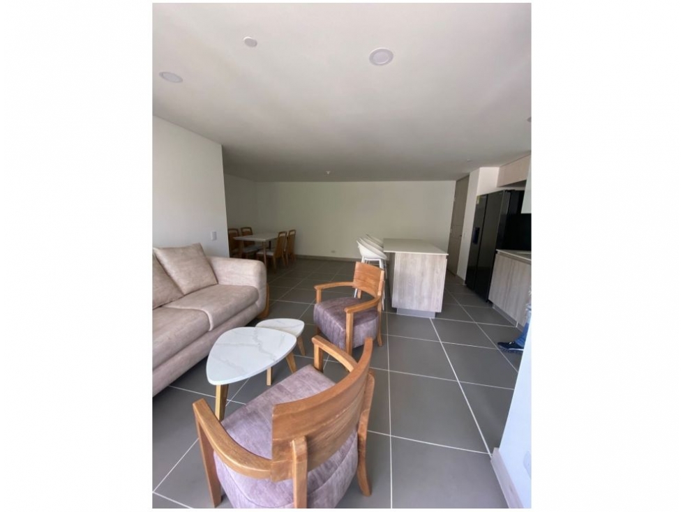 Apartamento en venta en Loma Benedictinos, Medellín · foto 6 de 19
