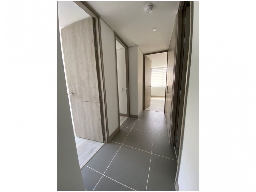 Apartamento en venta en Loma Benedictinos, Medellín · foto 9 de 19