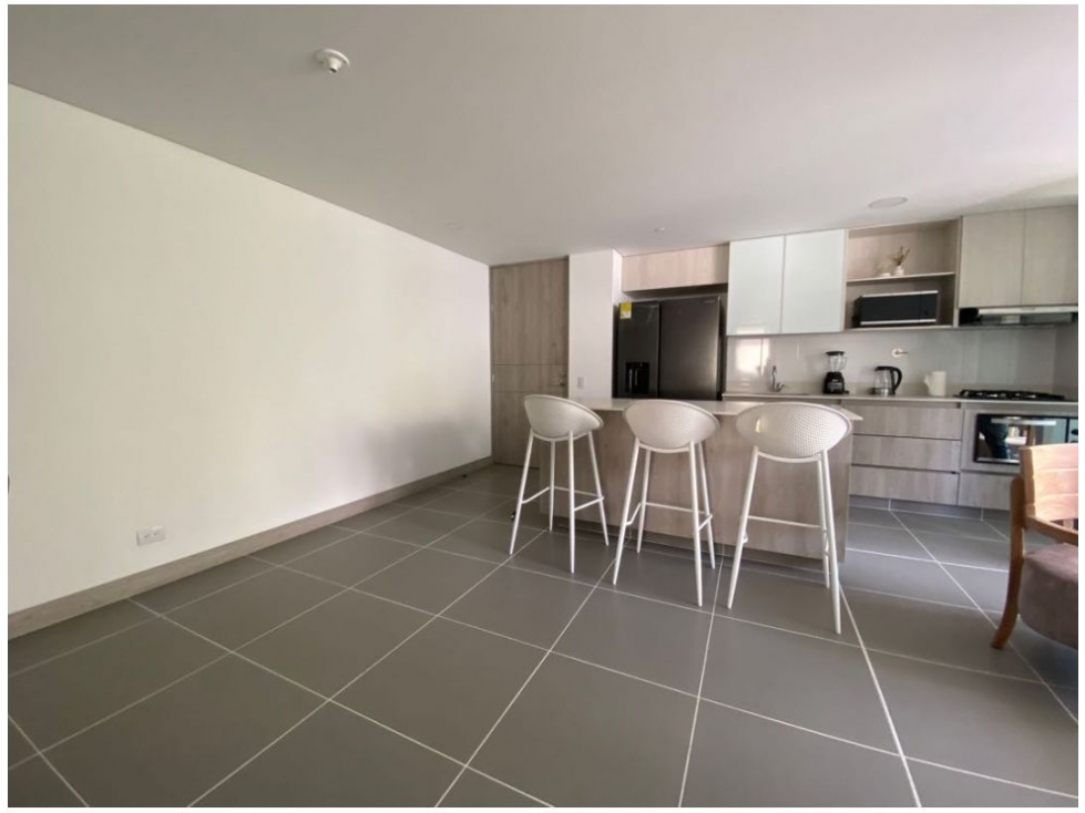 Apartamento en venta en Loma Benedictinos, Medellín · foto 17 de 19