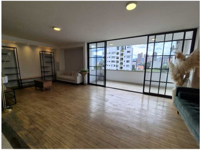 Apartamento de 3 alcobas en venta en El Poblado, Medellín, 195 m² · foto 14 de 24