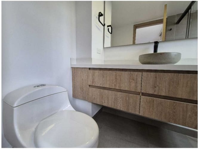Apartamento de 3 alcobas en venta en El Poblado, Medellín, 195 m² · foto 21 de 24