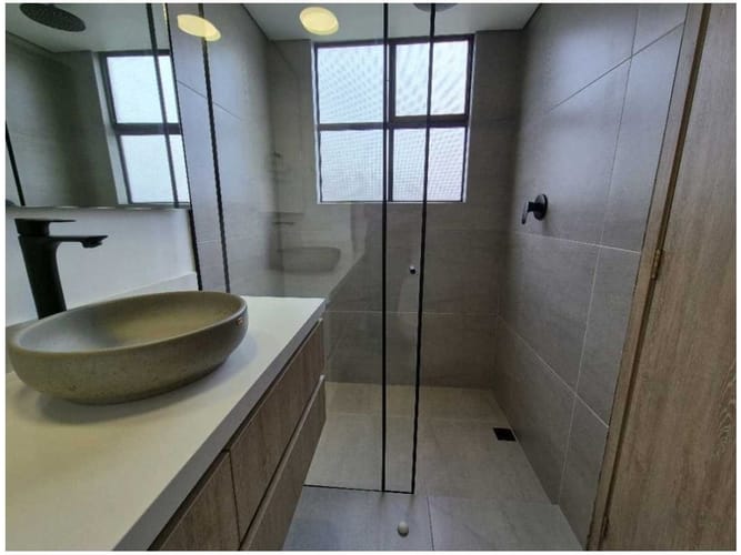 Apartamento de 3 alcobas en venta en El Poblado, Medellín, 195 m² · foto 22 de 24