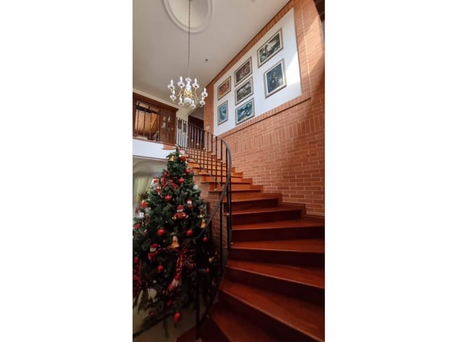 Casa de 4 alcobas en venta en La Calera, Medellín, 293 m² · foto 4 de 6