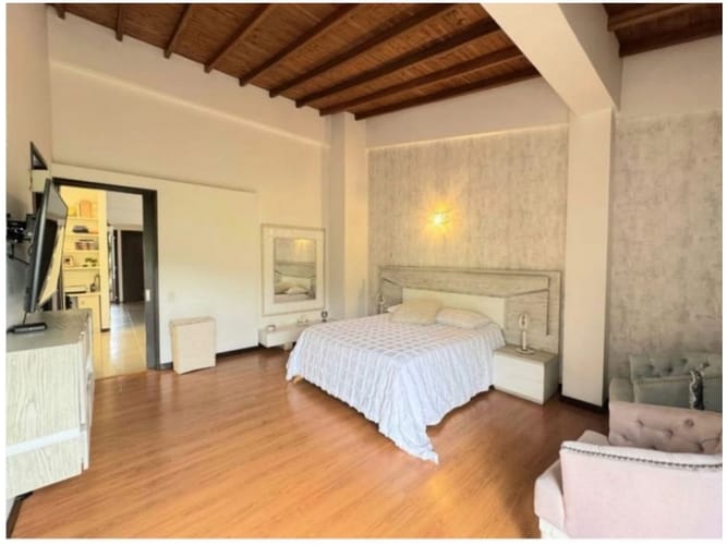 Casa de 3 alcobas en venta en Primavera, Envigado, 255 m² · foto 17 de 20