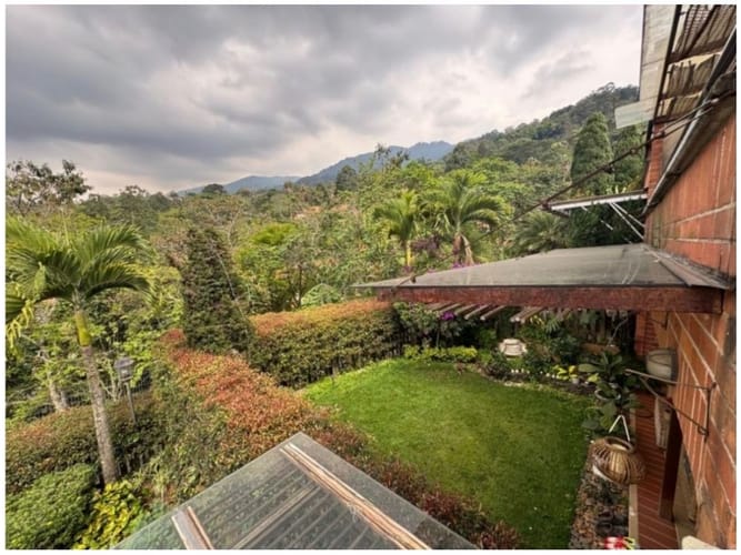 Casa de 3 alcobas en venta en Primavera, Envigado, 255 m² · foto 20 de 20