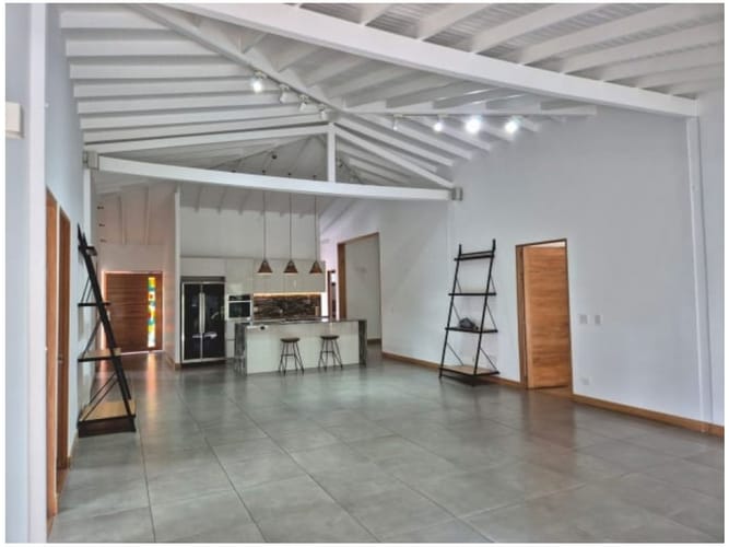 Casa de 3 alcobas en venta en Llano Grande, Rionegro · foto 3 de 12