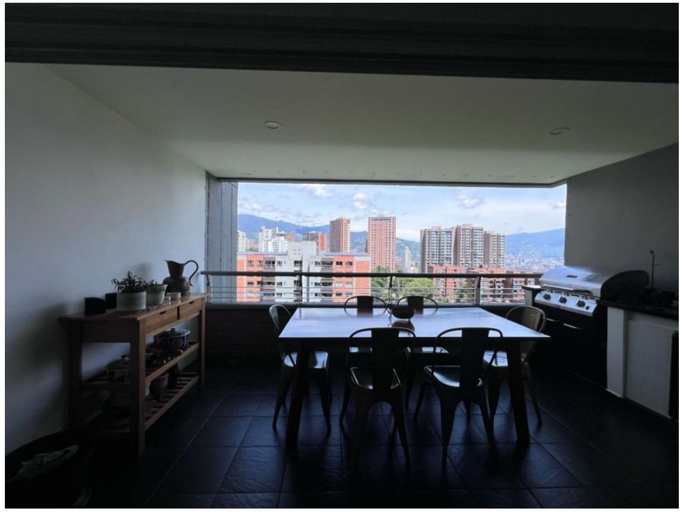 Apartamento en venta en El Poblado, Medellín · foto 3 de 22