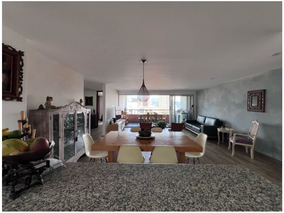 Apartamento en venta en El Poblado, Medellín · foto 7 de 22