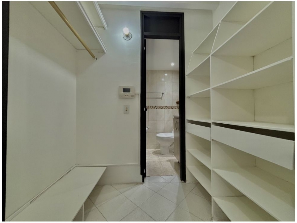 Apartamento en venta en El Poblado, Medellín · foto 13 de 23