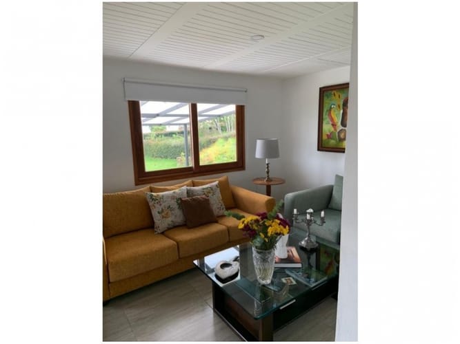 Casa de 5 alcobas en venta en Santa Elena, Medellín, 350 m² · foto 4 de 13