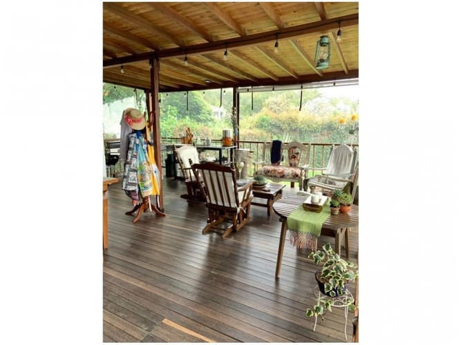 Casa de 5 alcobas en venta en Santa Elena, Medellín, 350 m² · foto 6 de 13
