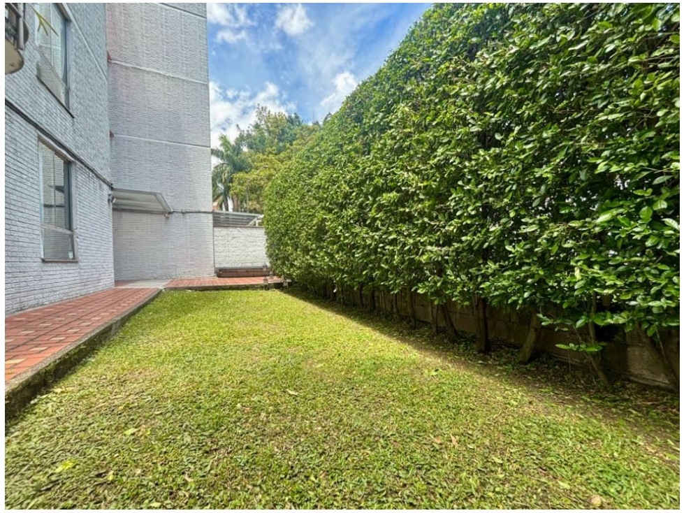 Apartamento en venta en El Poblado, Medellín · foto 19 de 23