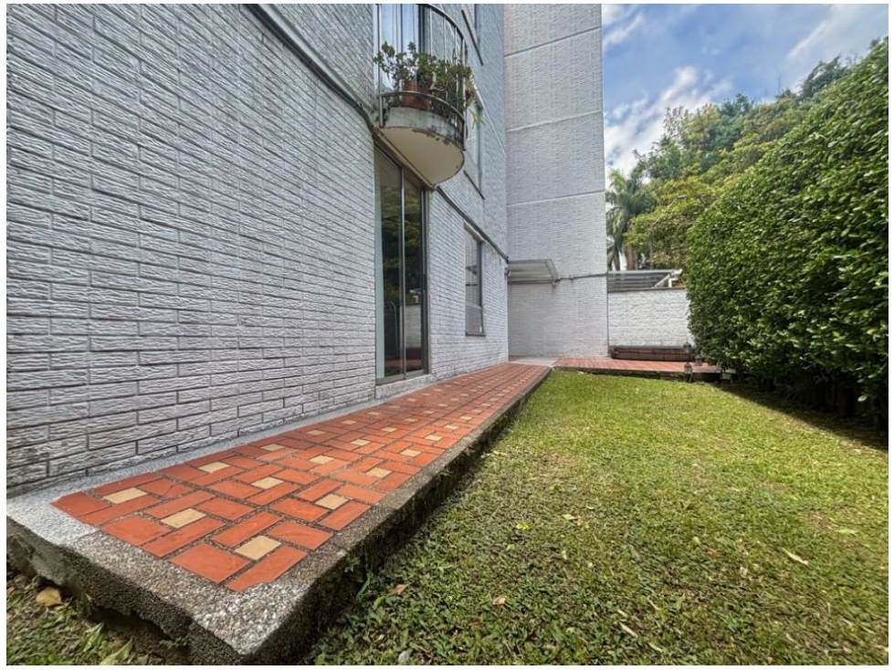 Apartamento en venta en El Poblado, Medellín · foto 20 de 23