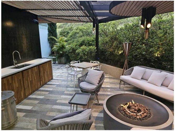 Casa de 4 alcobas en venta en Altos Del Poblado, Medellín, 730 m² · foto 5 de 14