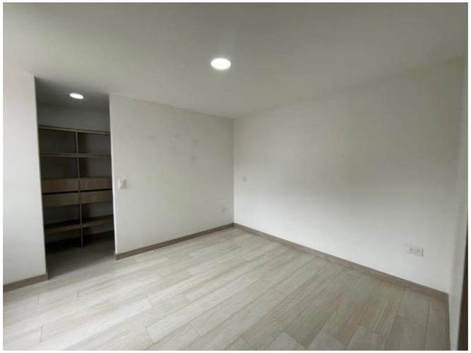 Apartamento de 3 alcobas en venta en Sabaneta Real, Sabaneta, 85 m² · foto 4 de 7