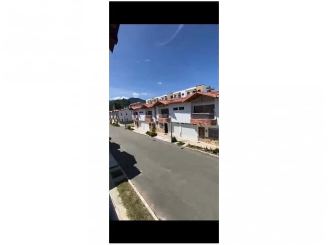 Casa de 3 alcobas en venta en Piedras Blancas-Matasano, Medellín, 120 m² · foto 15 de 17
