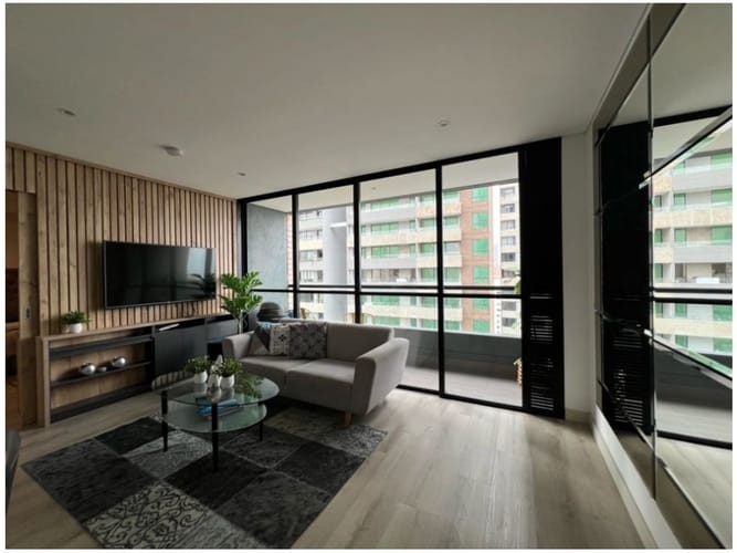 Apartaestudio en venta en El Poblado, Medellín, 63 m² · foto 2 de 21
