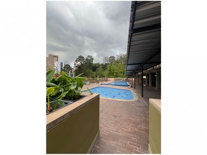 Apartaestudio en venta en El Poblado, Medellín, 63 m² · foto 16 de 21
