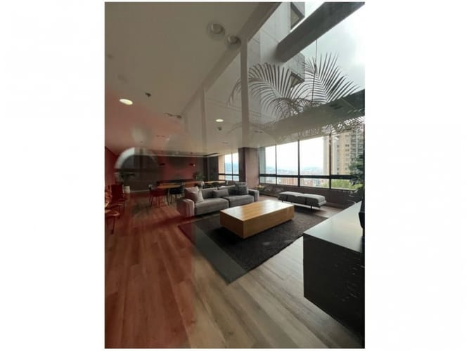Apartaestudio en venta en El Poblado, Medellín, 63 m² · foto 20 de 21