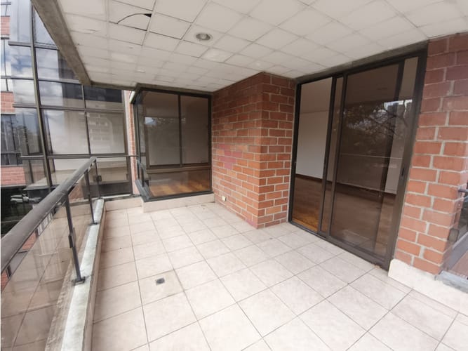 Apartamento de 3 alcobas en venta en El Poblado, Medellín, 200 m² · foto 11 de 24