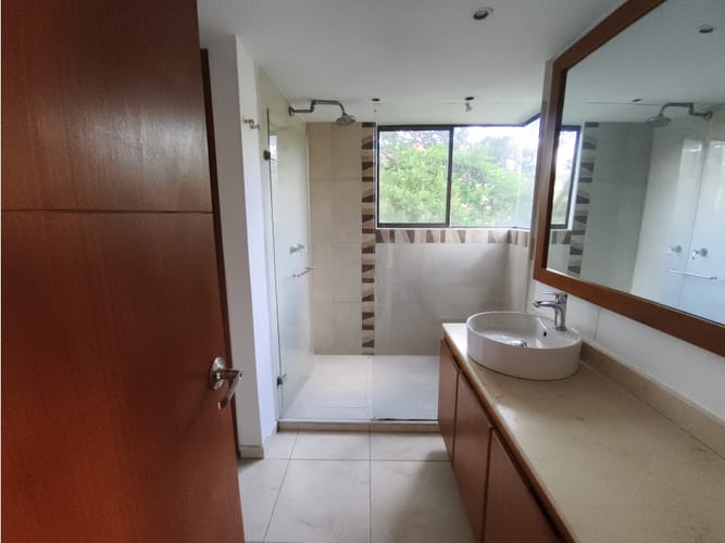 Apartamento de 3 alcobas en venta en El Poblado, Medellín, 200 m² · foto 19 de 24