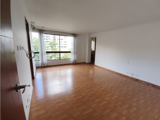 Apartamento de 3 alcobas en venta en El Poblado, Medellín, 200 m² · foto 22 de 24
