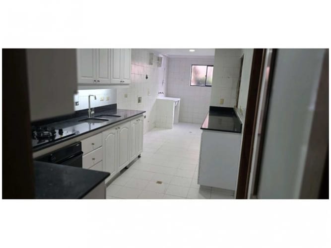 Casa de 3 alcobas en venta en Urbanizacion Villa Linda, Medellín, 267 m² · foto 5 de 13