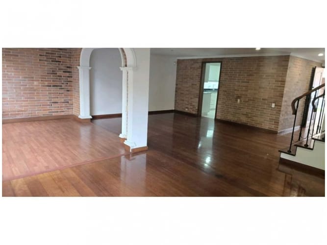 Casa de 3 alcobas en venta en Urbanizacion Villa Linda, Medellín, 267 m² · foto 10 de 13