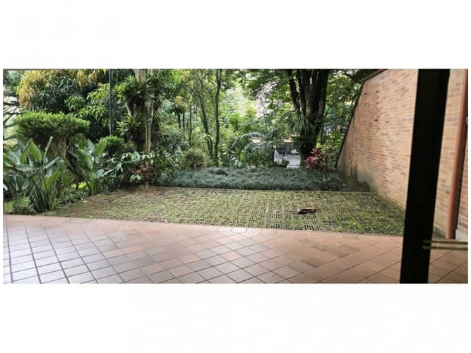 Casa de 3 alcobas en venta en Urbanizacion Villa Linda, Medellín, 267 m² · foto 11 de 13