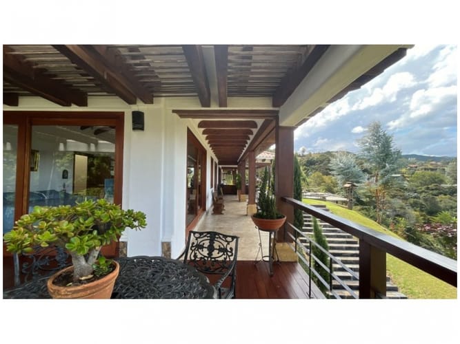 Casa de 3 alcobas en venta en Altos Del Escobero, El Retiro, 250 m² · foto 3 de 12
