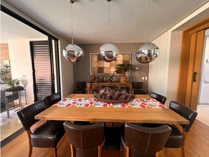Apartamento de 4 alcobas en venta en Los Naranjos, Medellín, 238 m² · foto 15 de 18